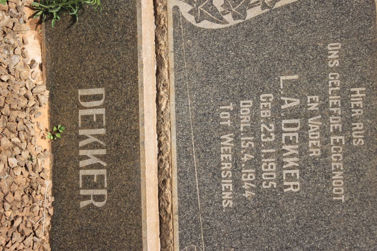 DEKKER L.A. 1905-1944