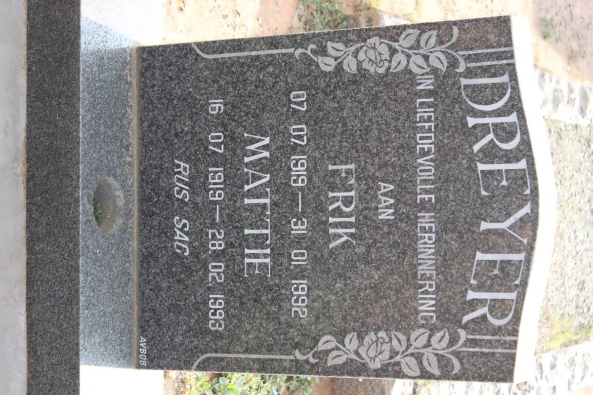 DREYER Frik 1919-1992 &amp; Mattie 1919-1993