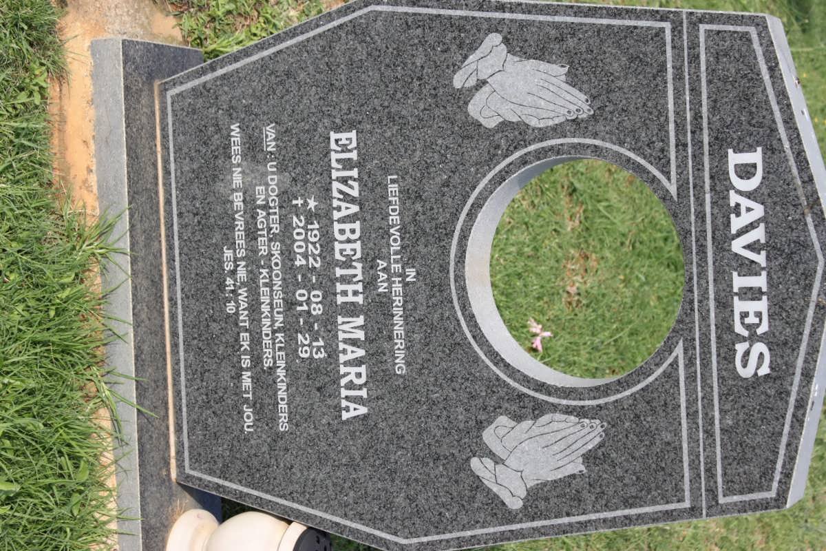DAVIES Elizabeth Maria 1922-2004