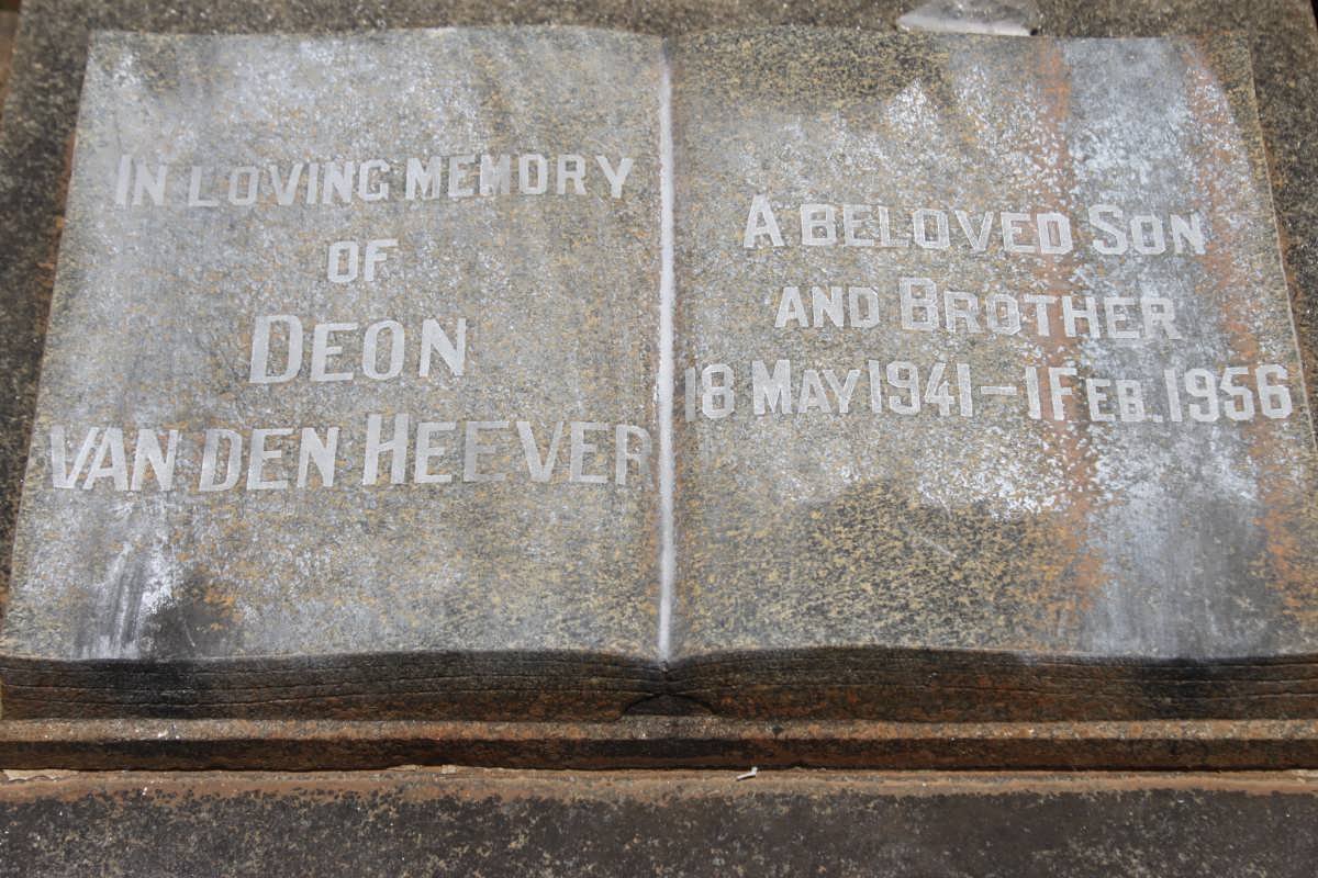 HEEVER Deon, van den 1941-1956