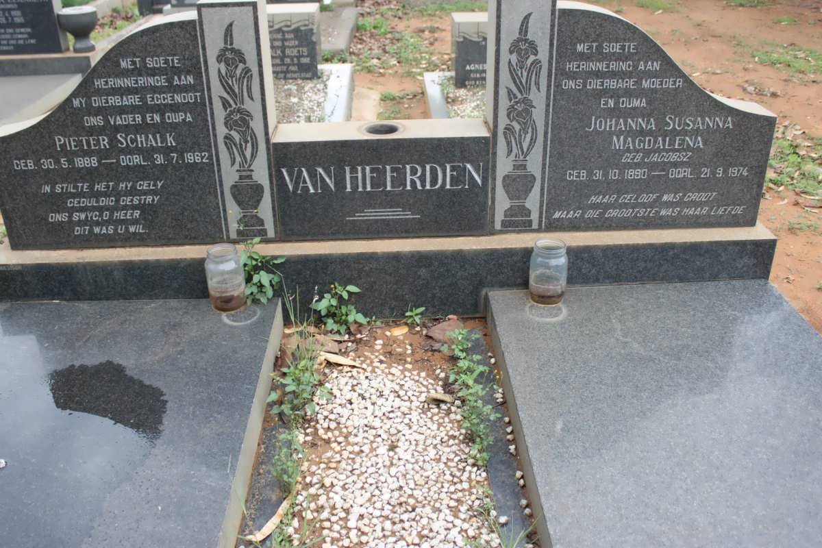 HEERDEN Pieter Schalk, van 1888-1962 &amp; Johanna Susanna Magdalena JACOBSZ 1890-1974