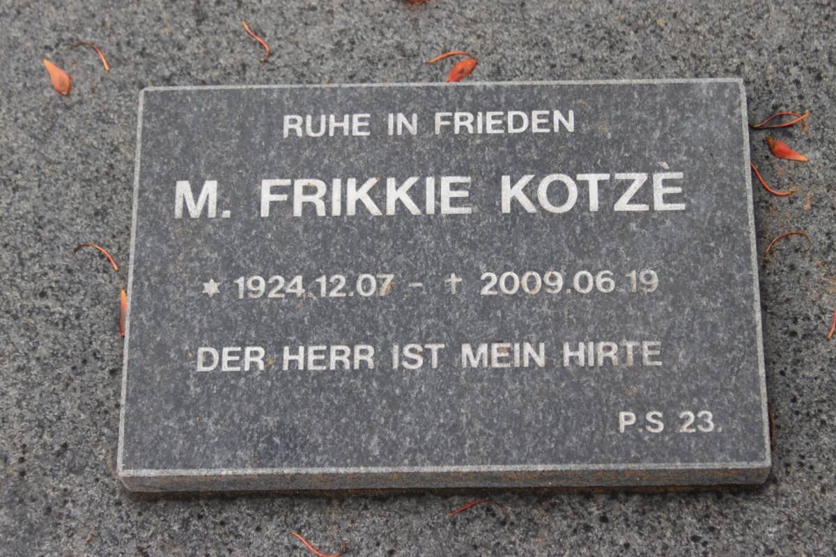 KOTZE M. Frikkie 1924-2009
