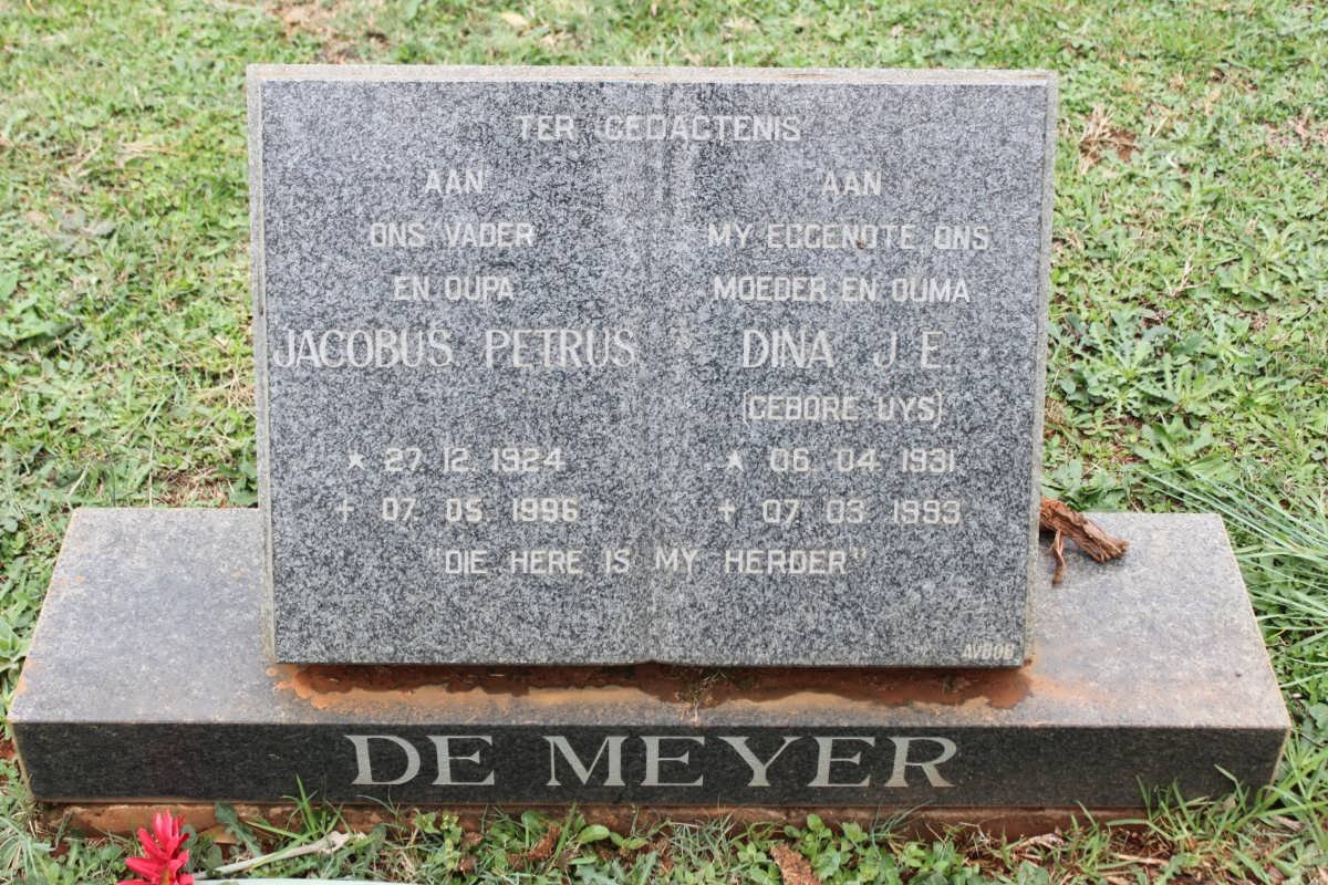 MEYER Jacobus Petrus, de 1924-1996 &amp; Dina J.E. UYS 1931-1993