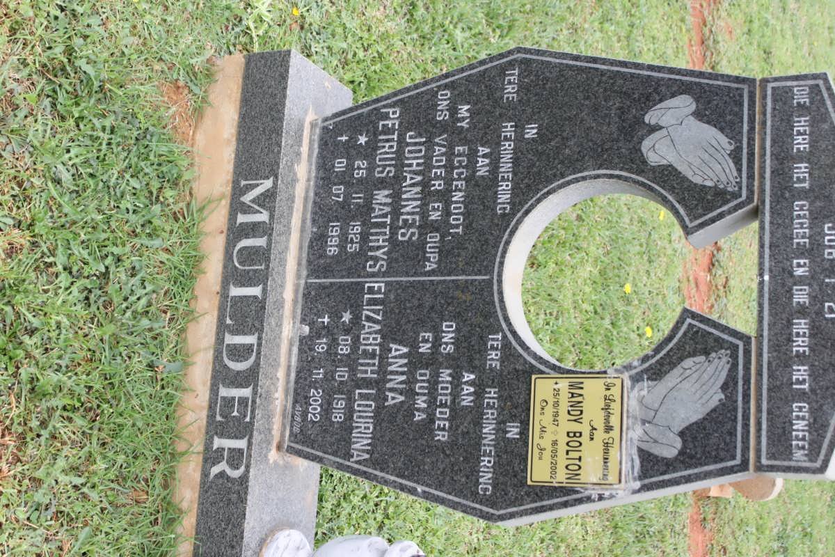MULDER Johannes Petrus Matthys 1925-1996 &amp; Anna Elizabeth Lourina 1918-2002 :: BOLTON Mandy 1947-2002