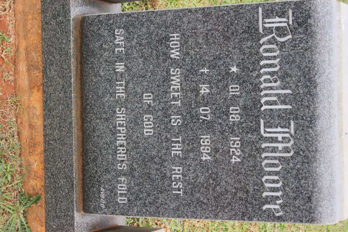 MOORE Ronald 1924-1994