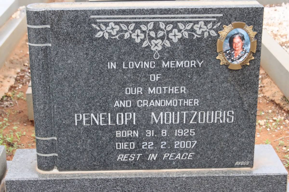 MOUTZOURIS Penelopi 1925-2007
