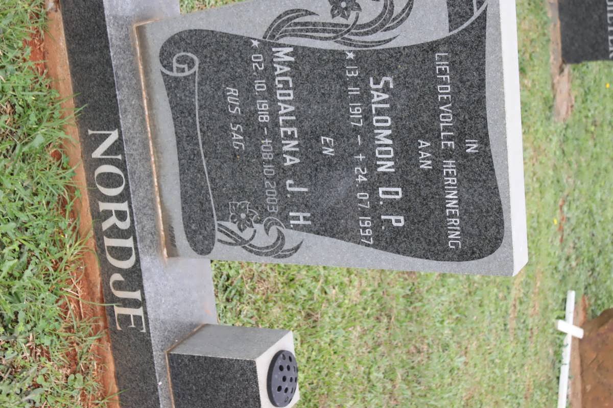 NORDJE Salomon D.P. 1917-1997 &amp; Magdalena J.H. 1918-2003