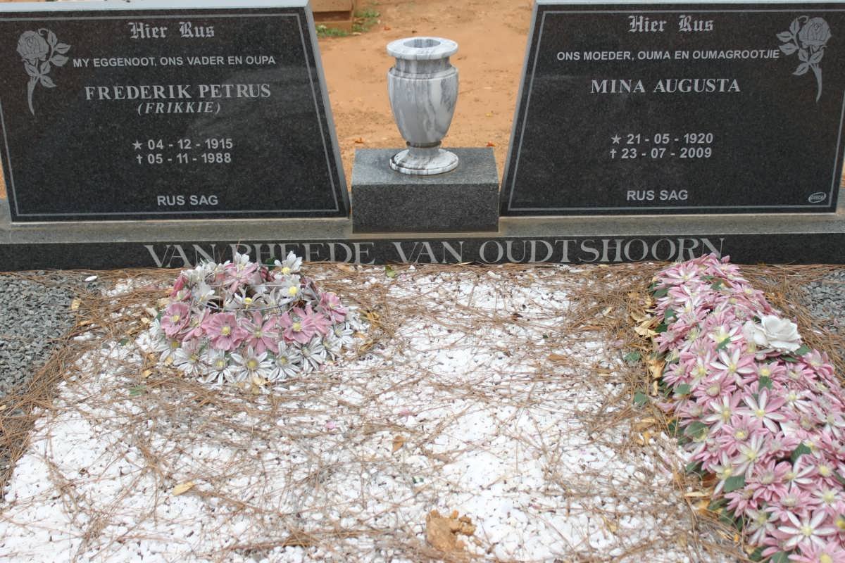 OUDTSHOORN Frederik Petrus, van Rheede van 1915-1988 &amp; Mina Augusta 1920-2009