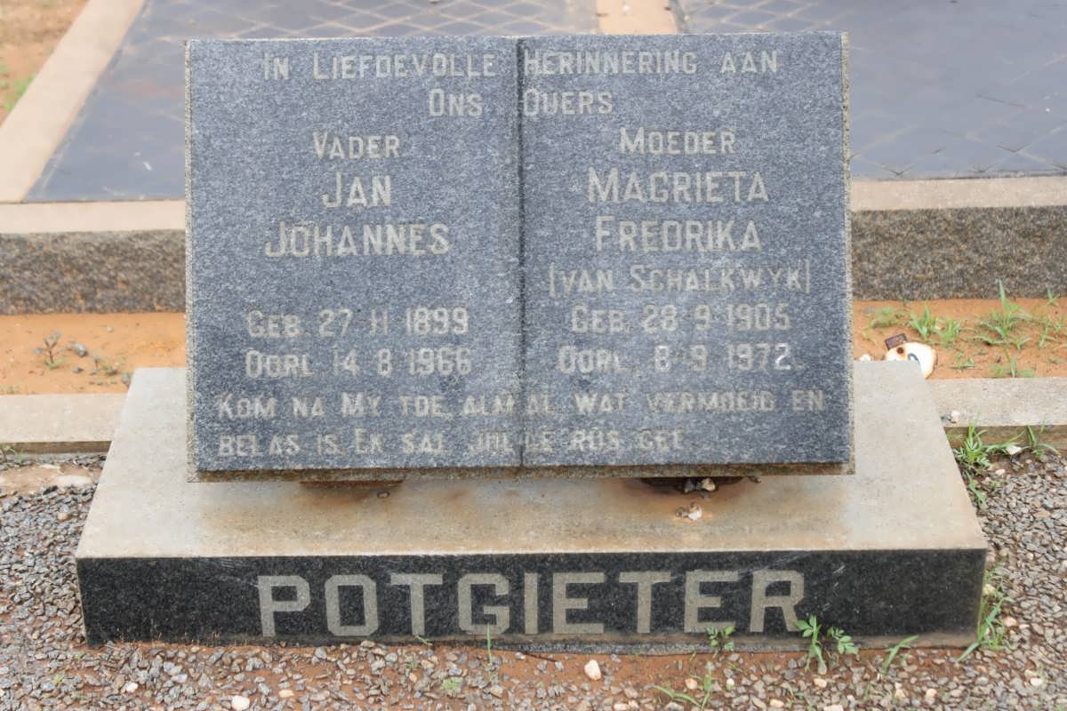 POTGIETER Jan Johannes 1899-1966 &amp; Magrieta Frederika VAN SCHALKWYK 1905-1972