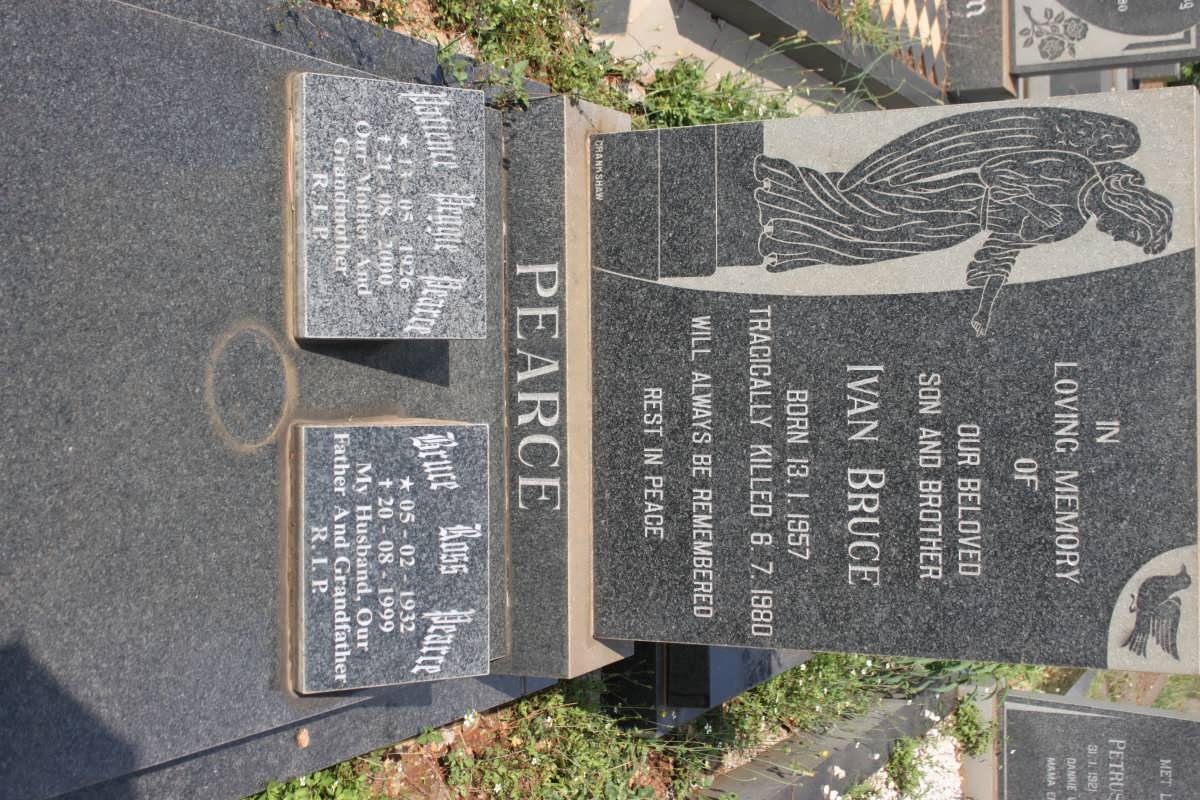 PEARCE Bruce Ross 1932-1999 &amp; Patience Peggy 1926-2000 