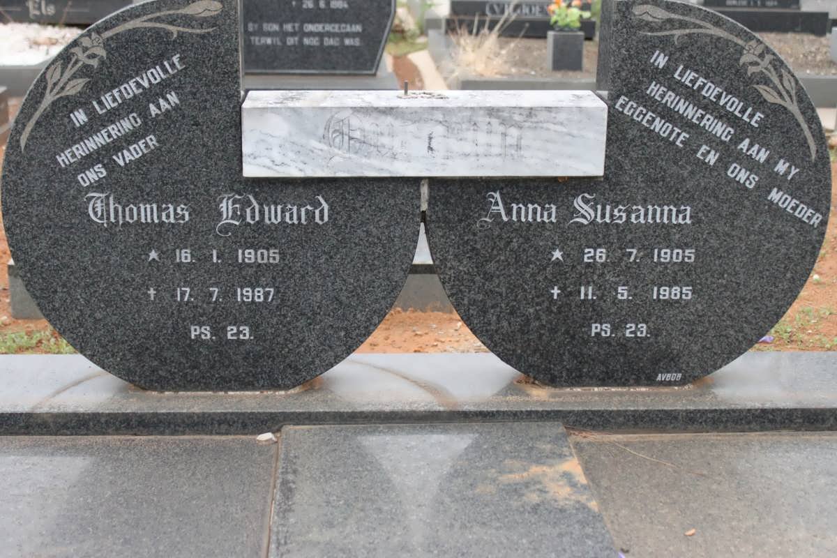 QUENUIN Thomas Edward 1905 1987 &amp; Anna Susanna 1905-1985
