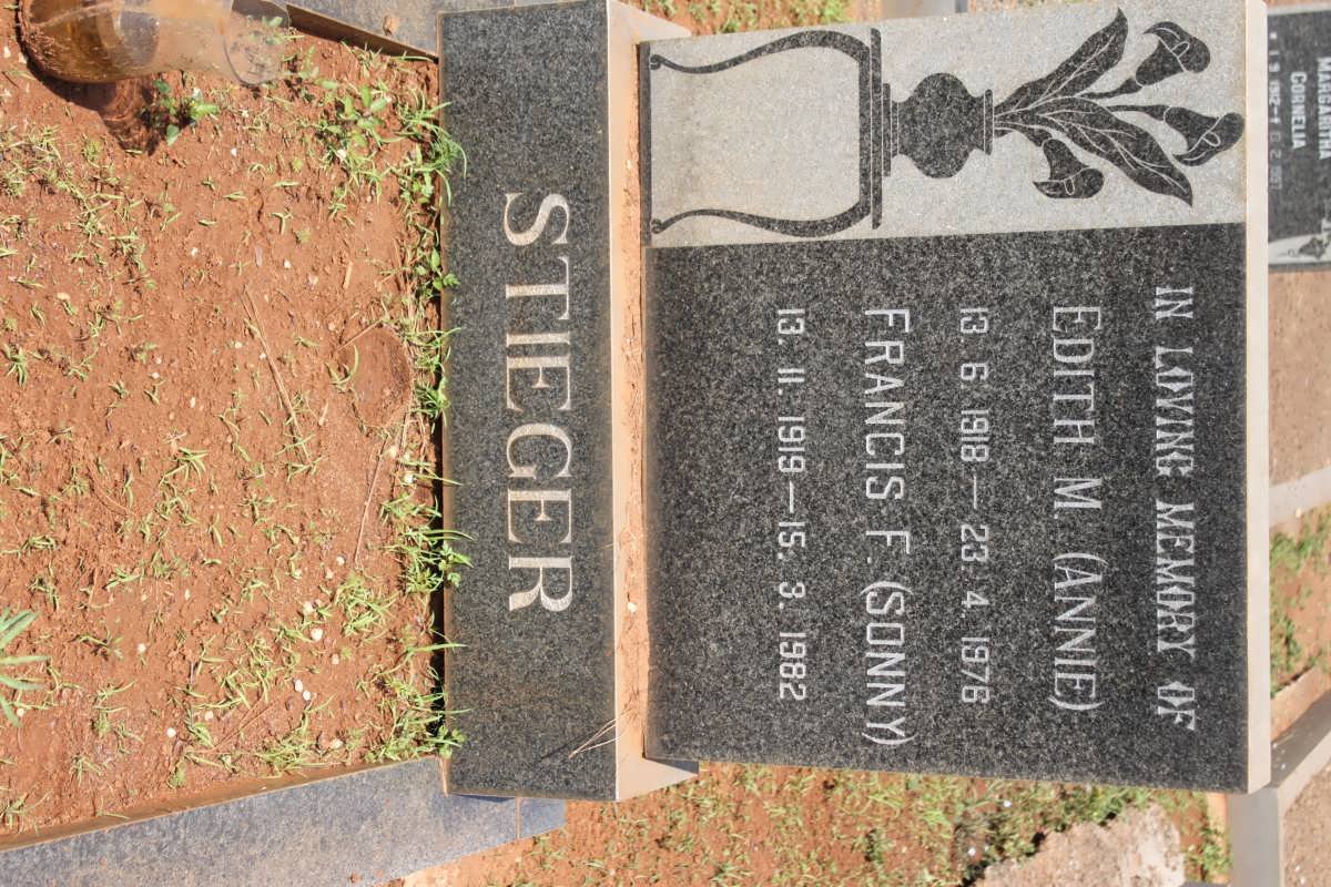 STIEGER Francis F. 1919-1982 &amp; Edith M. 1918-1976