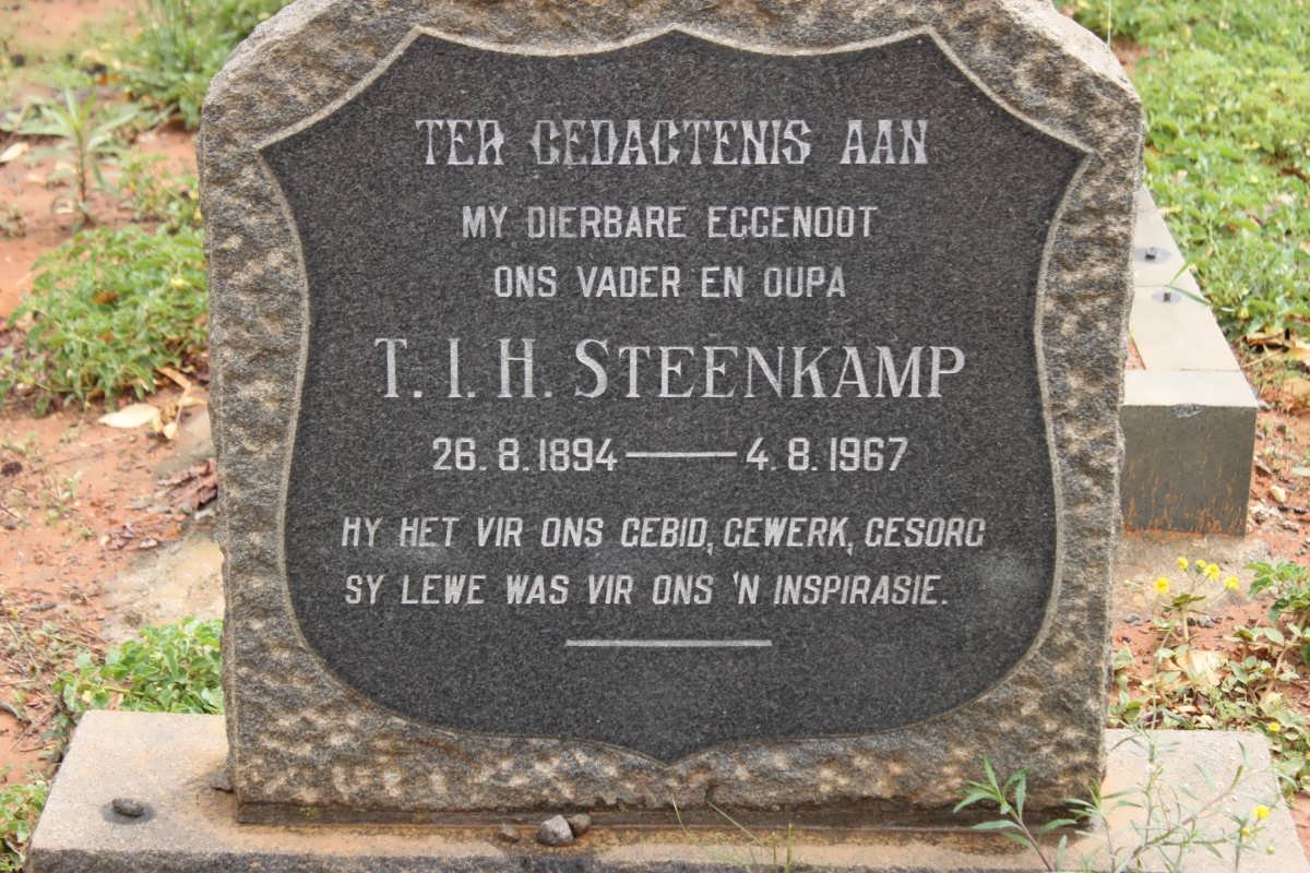 STEENKAMP T.I.H. 1894-1967