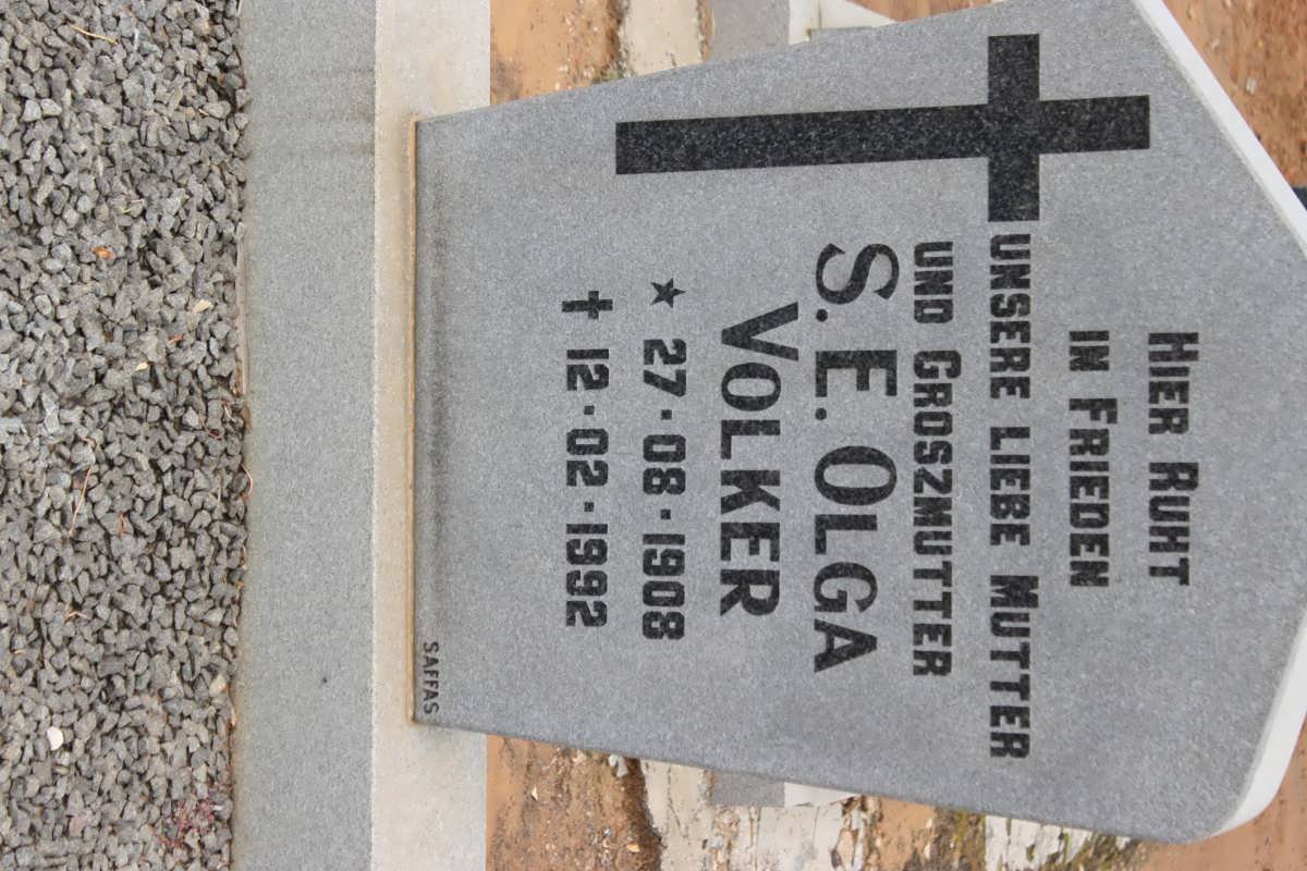 VOLKER S.E. Olga 1908-1992