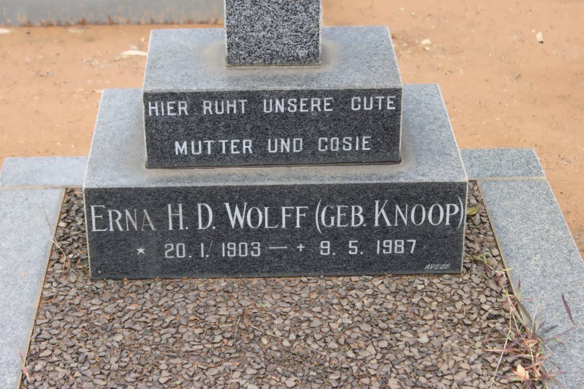 WOLFF Erna H.D. nee KNOOP 1903-1987