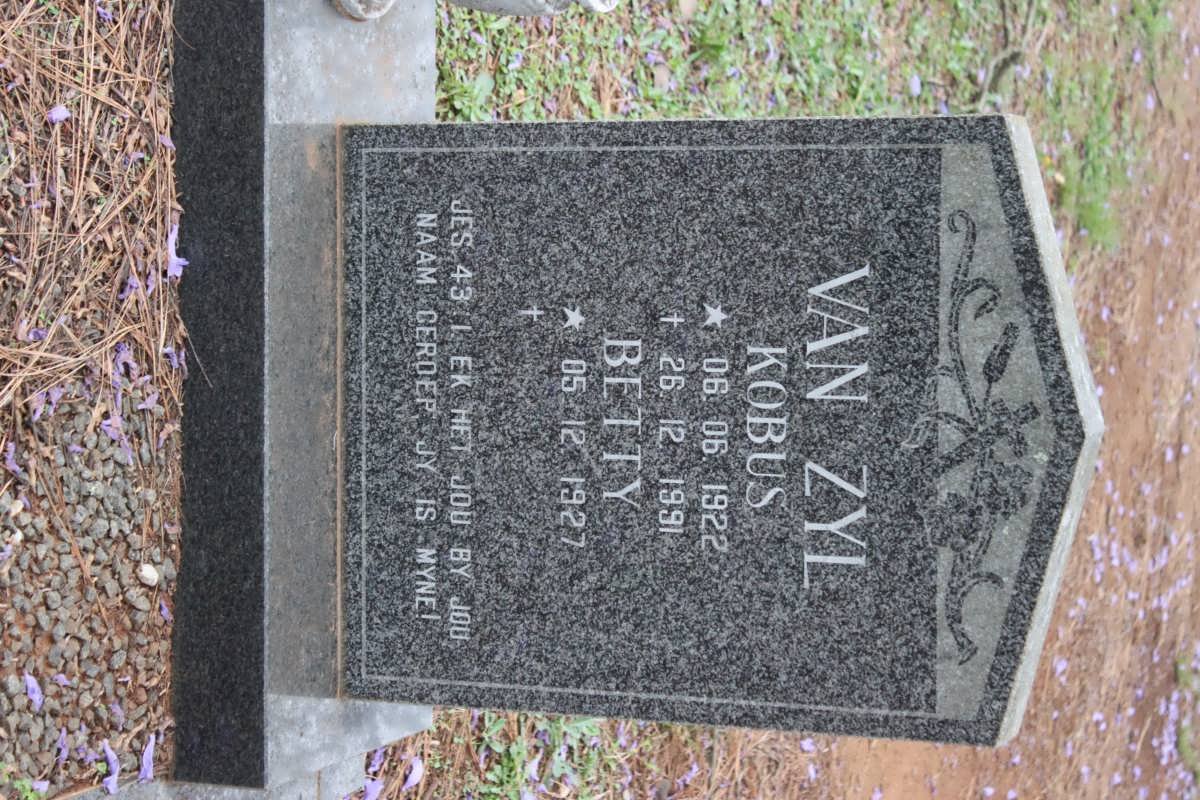 ZYL Kobus, van 1922-1991 &amp; Betty 1927-