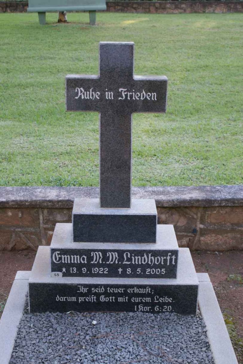 LINDHORST Emma M.M. 1922-2005