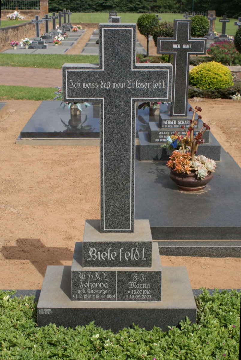 BIELEFELDT F.J. Martin 1910-2003 &amp; W.H.A.E. Johanna WIESINGER 1912-1994