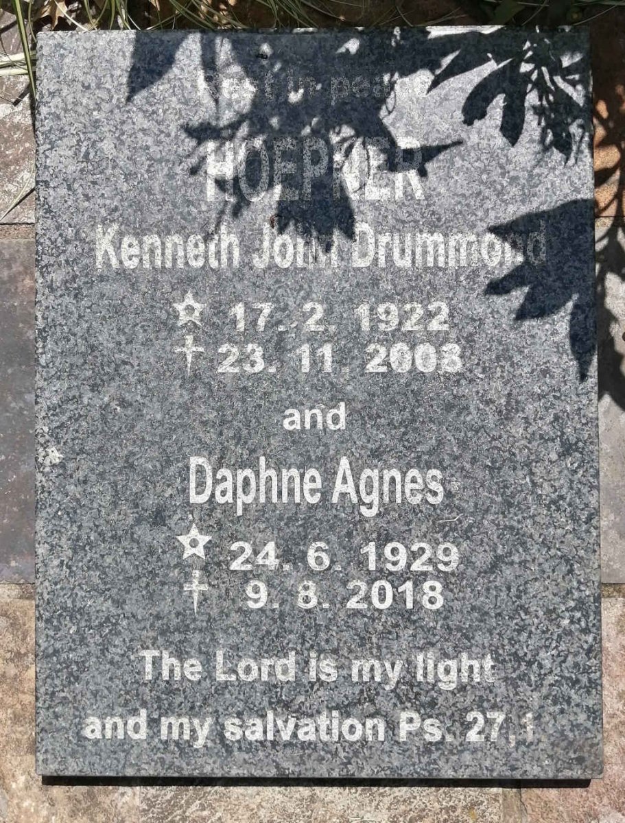 HOEPNER Kenneth John Drummond 1922-2008 &amp; Daphne Agnes 1929-2018