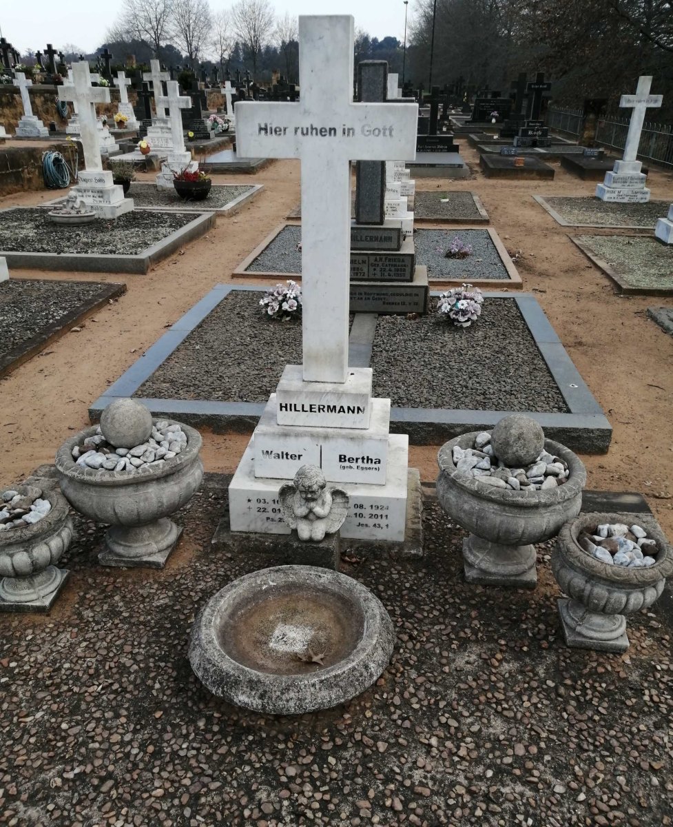 HILLERMANN Walter 1916-1960 &amp; Bertha EGGERS 1924-2011