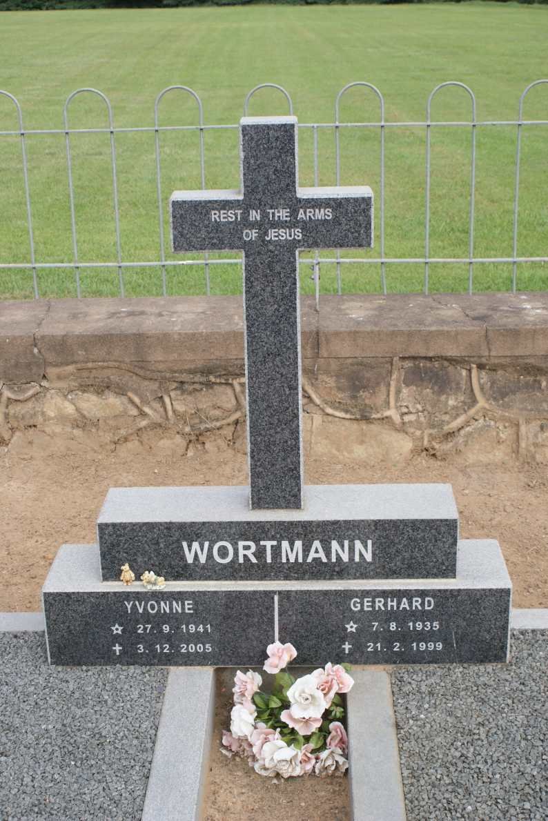 WORTMANN Gerhard 1935-1999 &amp; Yvonne 1941-2005