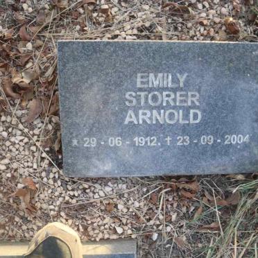ARNOLD Emily Storer 1912-2004