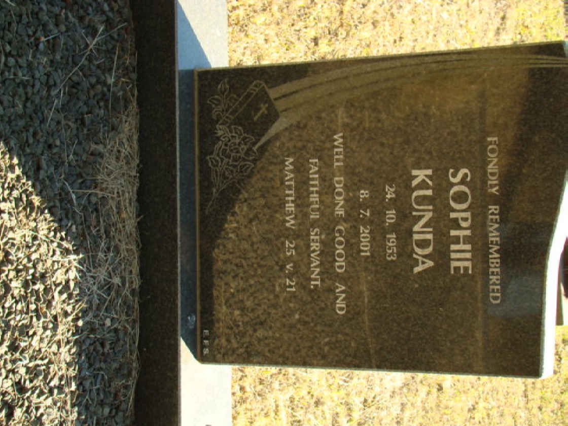 KUNDA Sophie 1953-2001